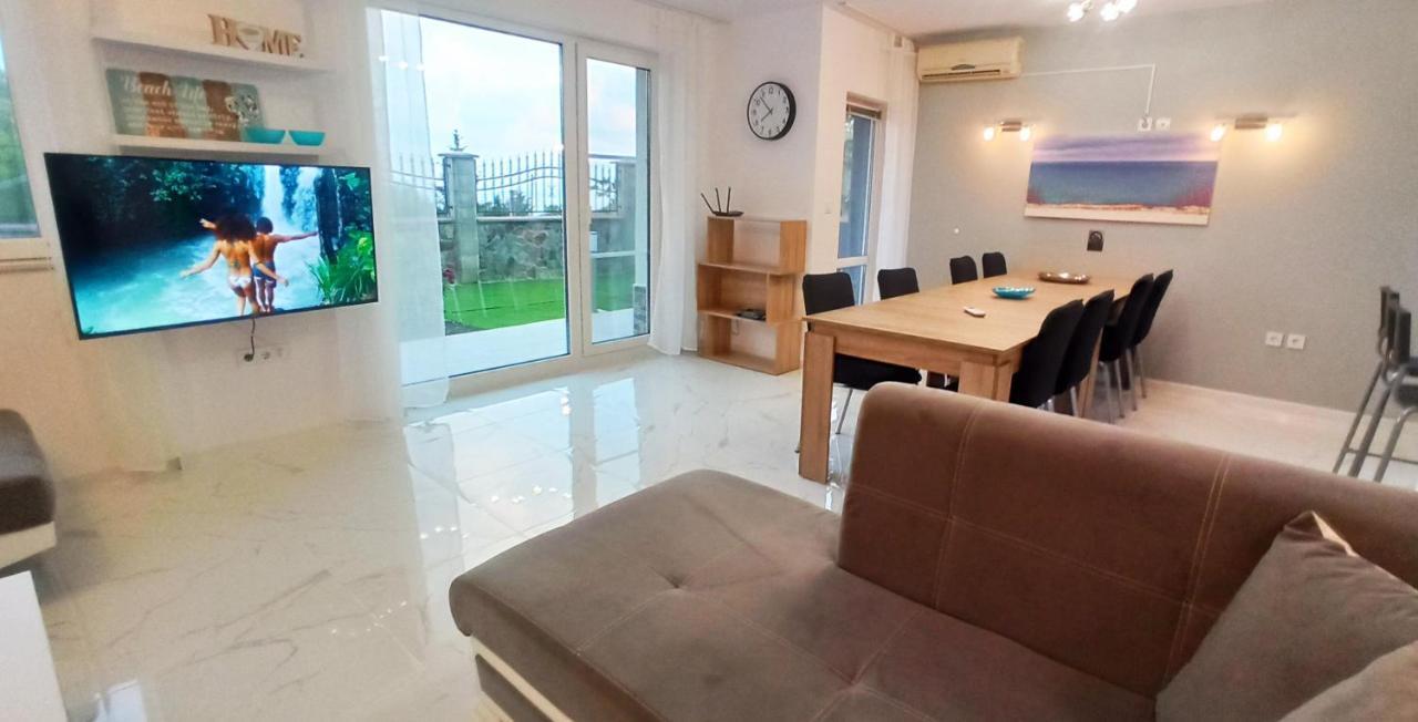 Arode Villa Ovidius - Apartments Balchik Esterno foto