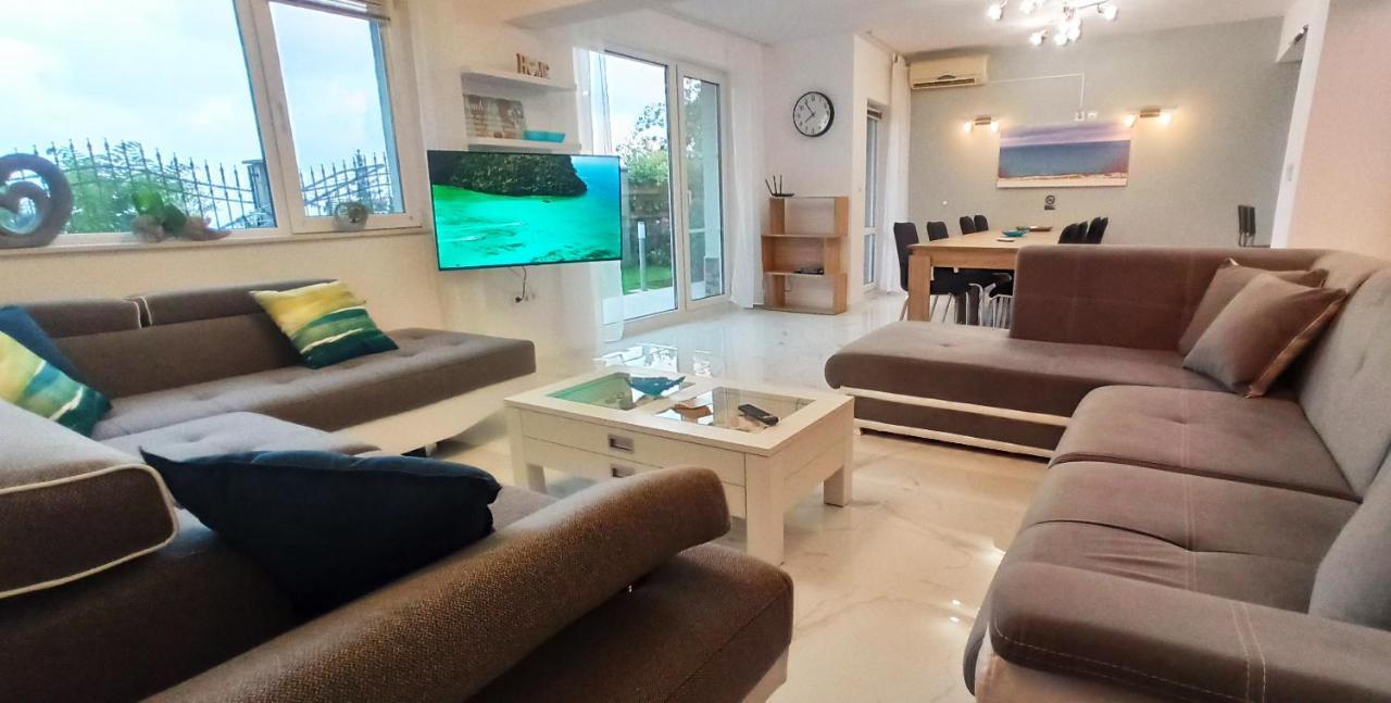 Arode Villa Ovidius - Apartments Balchik Esterno foto