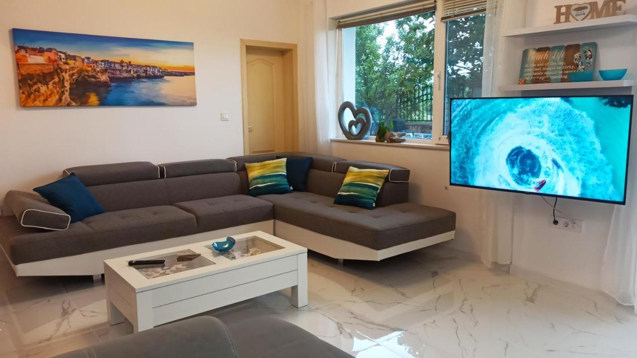 Arode Villa Ovidius - Apartments Balchik Esterno foto