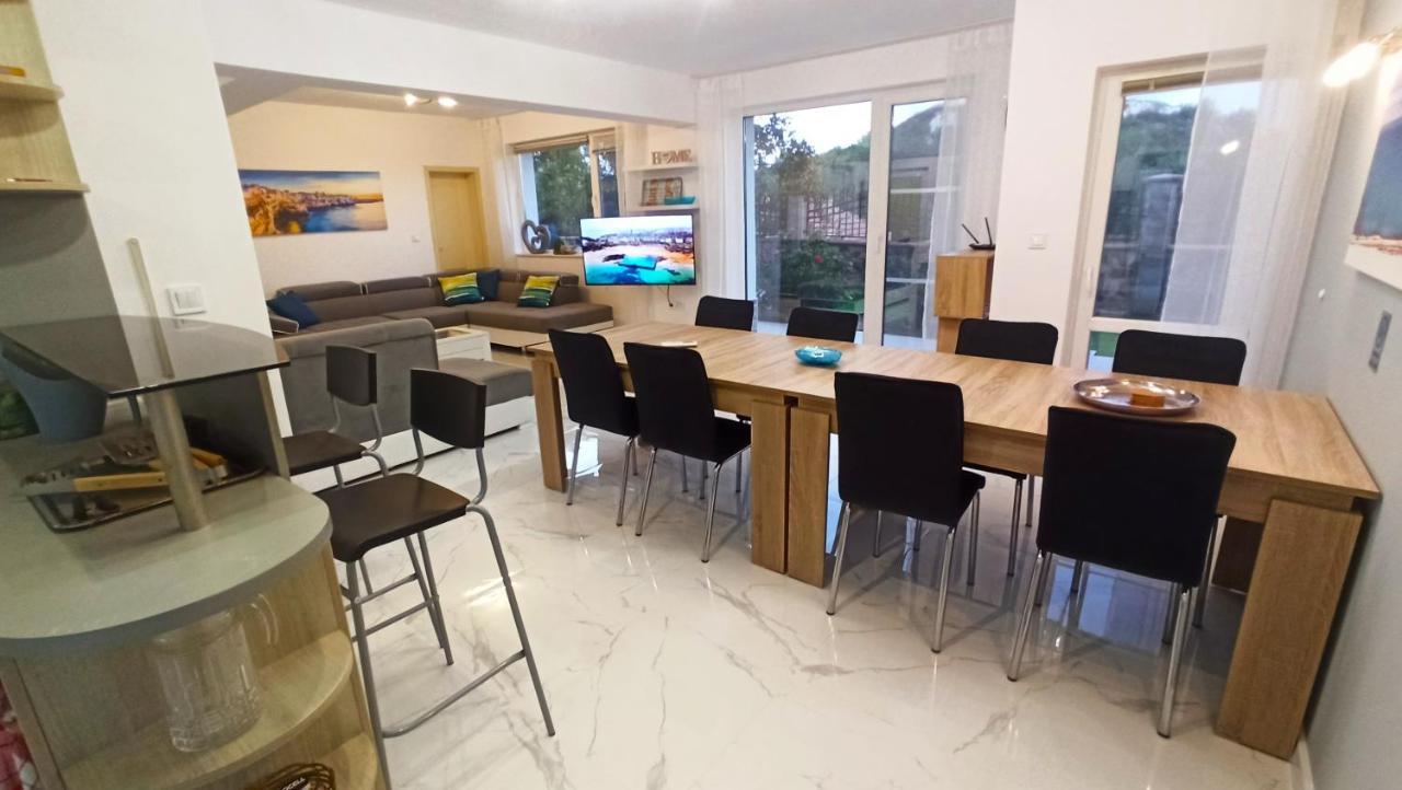 Arode Villa Ovidius - Apartments Balchik Esterno foto