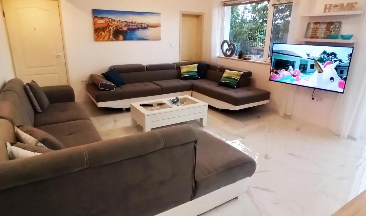 Arode Villa Ovidius - Apartments Balchik Esterno foto